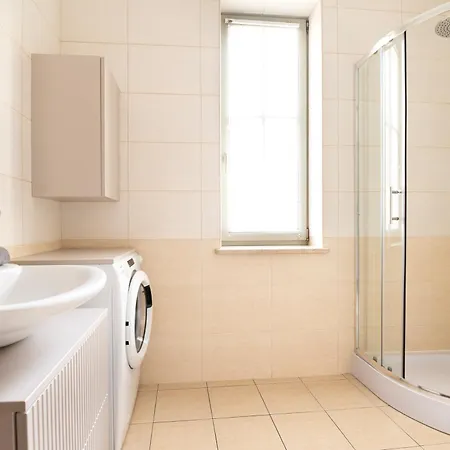 Cosy 3city In Center With Parking By Renters Appartement